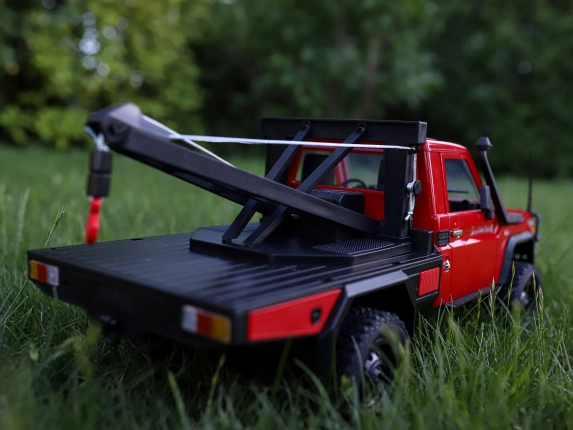 RC auto Land Cruiser Toyota s navijákem